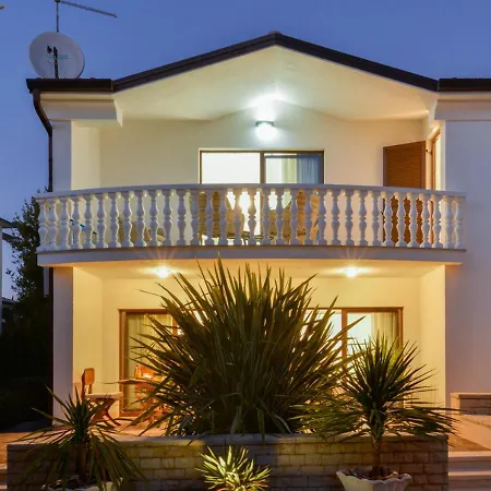 Apartments Villa Rosi Umag Buitenkant foto