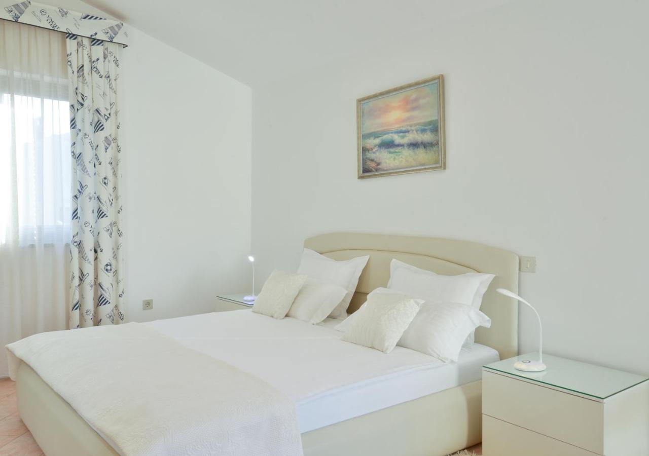 Apartament Rosi *
